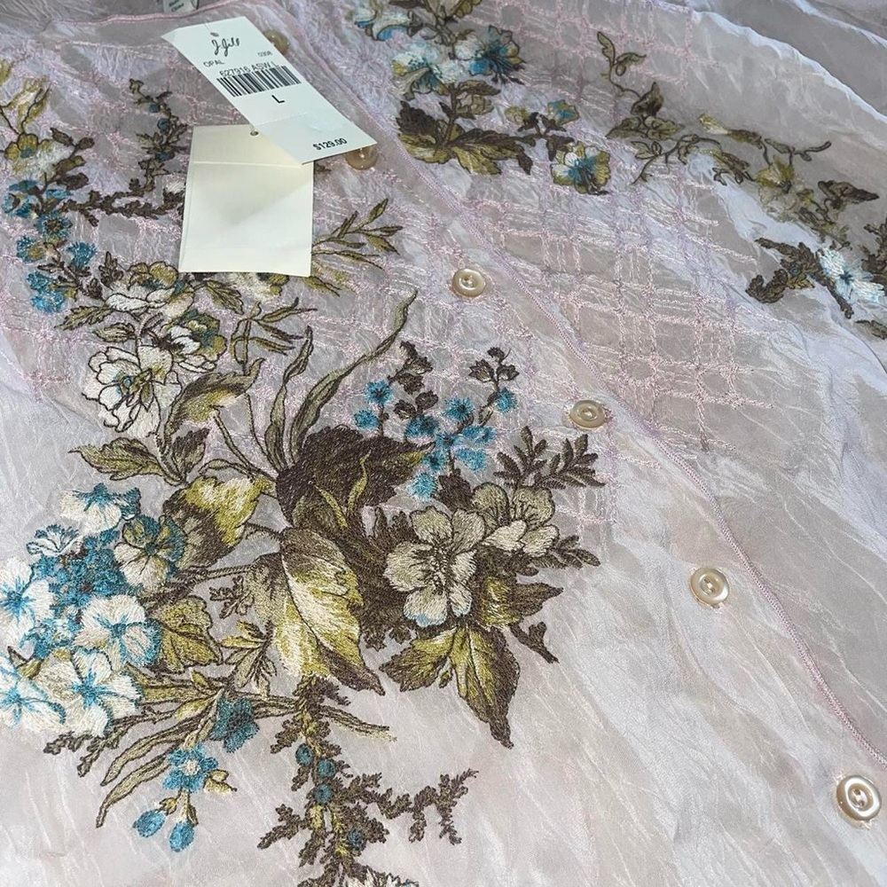 J Jill embroidered semi sheer button up quarter sleeve lavender blush floral top - Picture 4 of 9